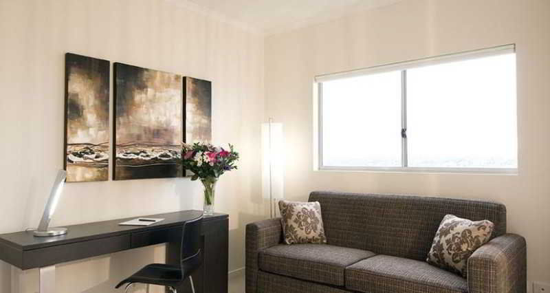 Oaks Ipswich Aspire Suites Extérieur photo